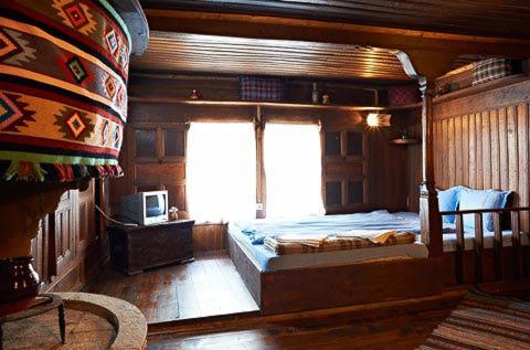 The House With The Vine Guest House Zheravna Bagian luar foto