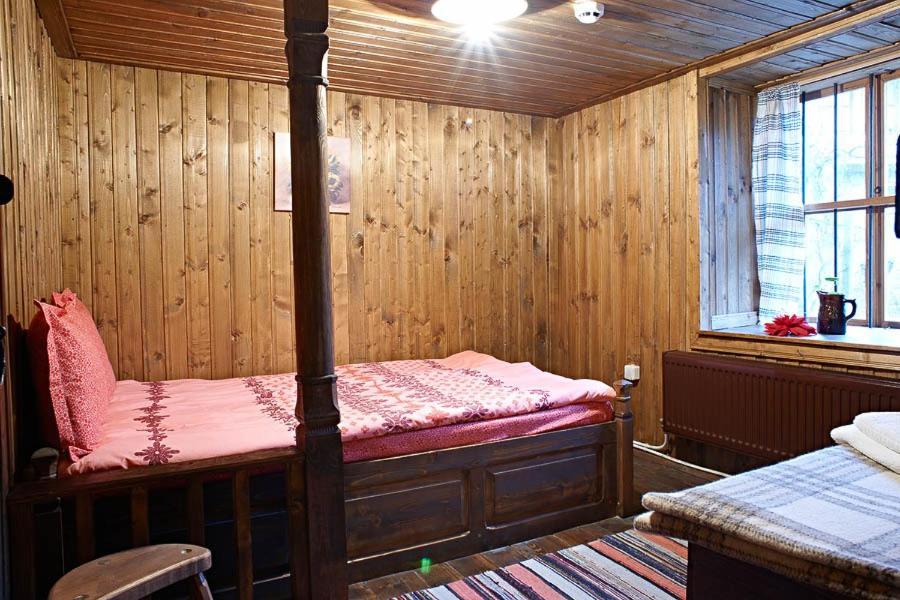 The House With The Vine Guest House Zheravna Bagian luar foto